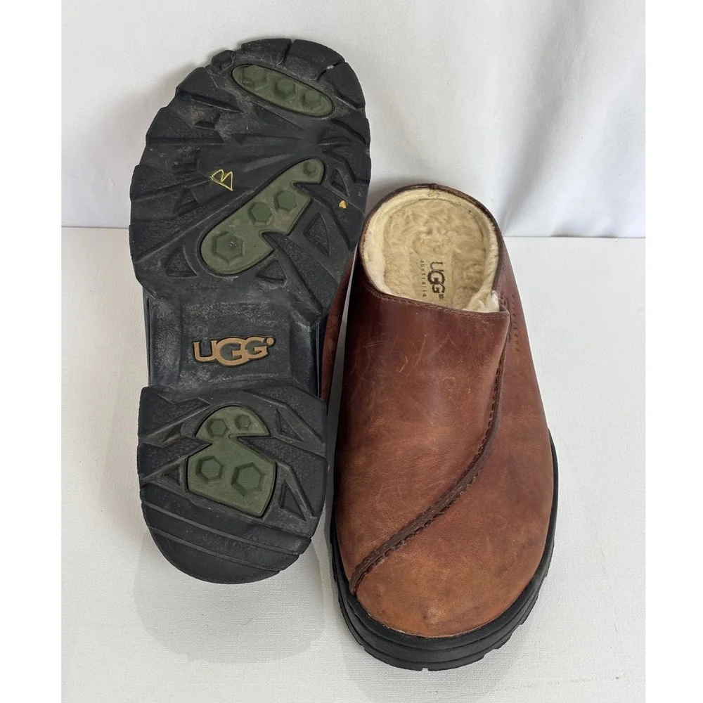 UGG Australia 5120 Leather Shearling Lined Clogs Mules Brown Mens 8 Womens 10